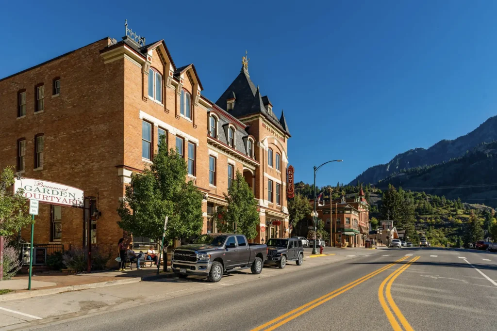 BEAUMONT_HOTEL_EXTERIOR_STILL_PHOTO-by-VIEWLIO-24_OPTIMIZED - Beaumont Hotel Beaumont Hotel facade