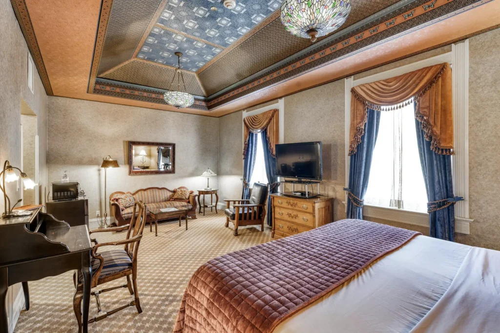 BEAUMONT_HOTEL_INTERIOR_STILL_PHOTO-by-VIEWLIO-108_OPTIMIZED - Beaumont Hotel