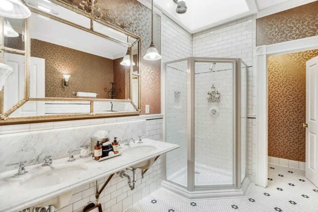 BEAUMONT_HOTEL_INTERIOR_STILL_PHOTO-by-VIEWLIO-121_OPTIMIZED - Beaumont Hotel