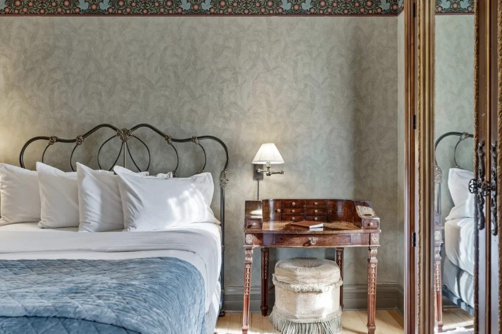 BEAUMONT_HOTEL_INTERIOR_STILL_PHOTO-by-VIEWLIO-181_OPTIMIZED - Beaumont Hotel